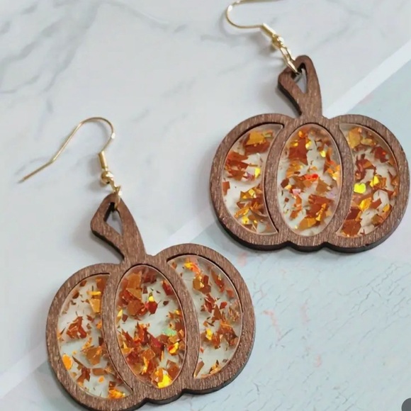 PRICE REDUCED NEW Fall Wooden Pumpkin Drop Earrings - Picture 3 of 4